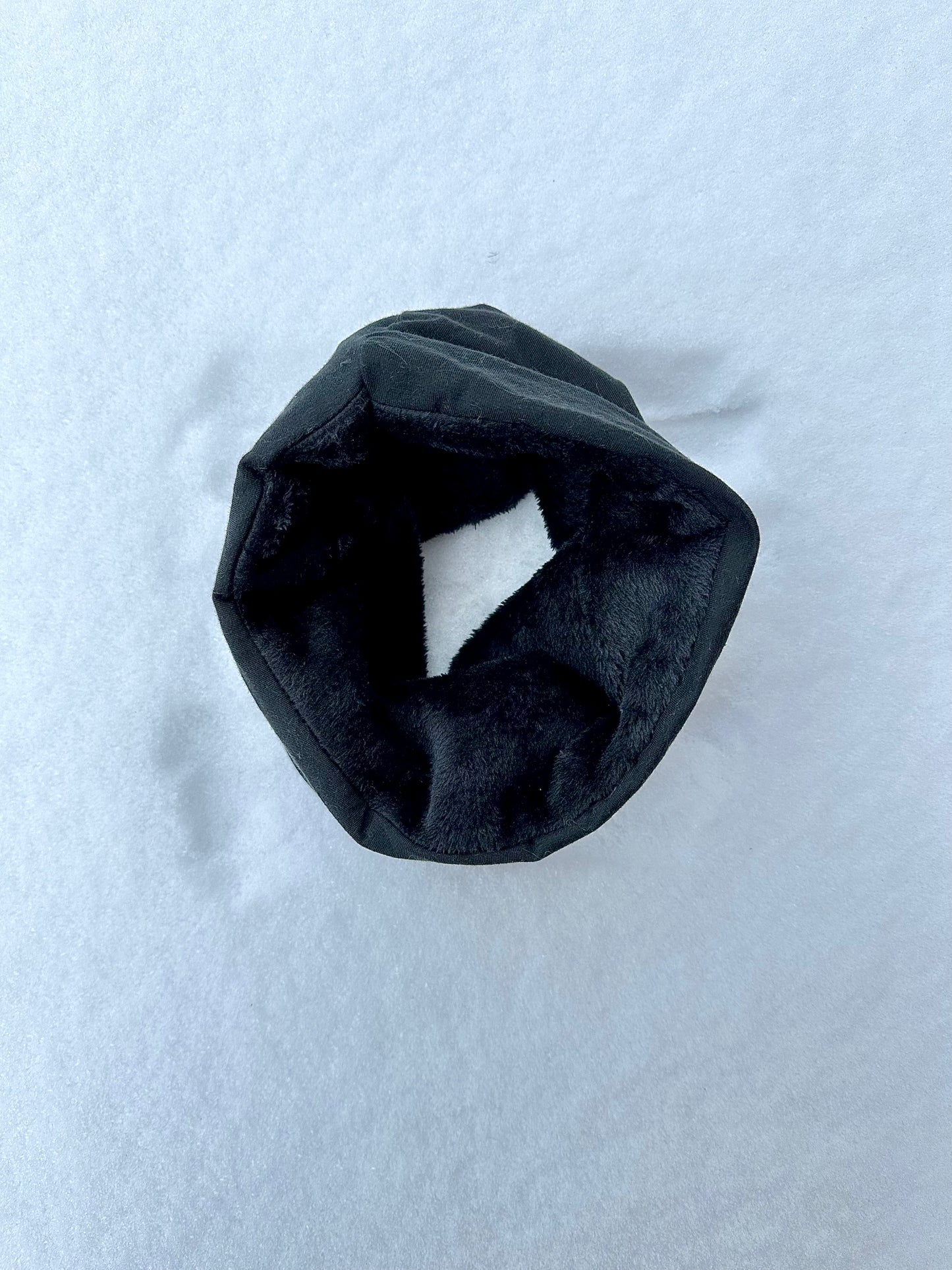 Cache-cou full black