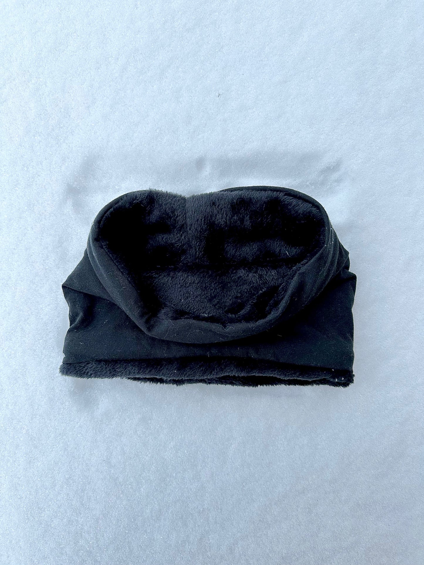 Cache-cou full black
